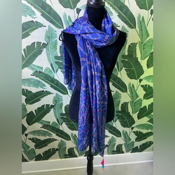 Blue Geometric Print Tasseled Scarf Wrap - Picture 1 of 3